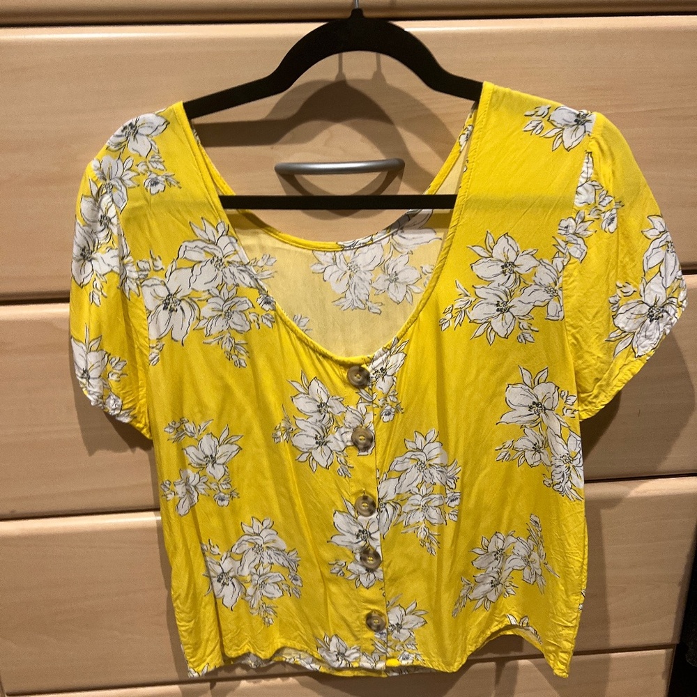 Abercrombie Yellow Flower Button down M